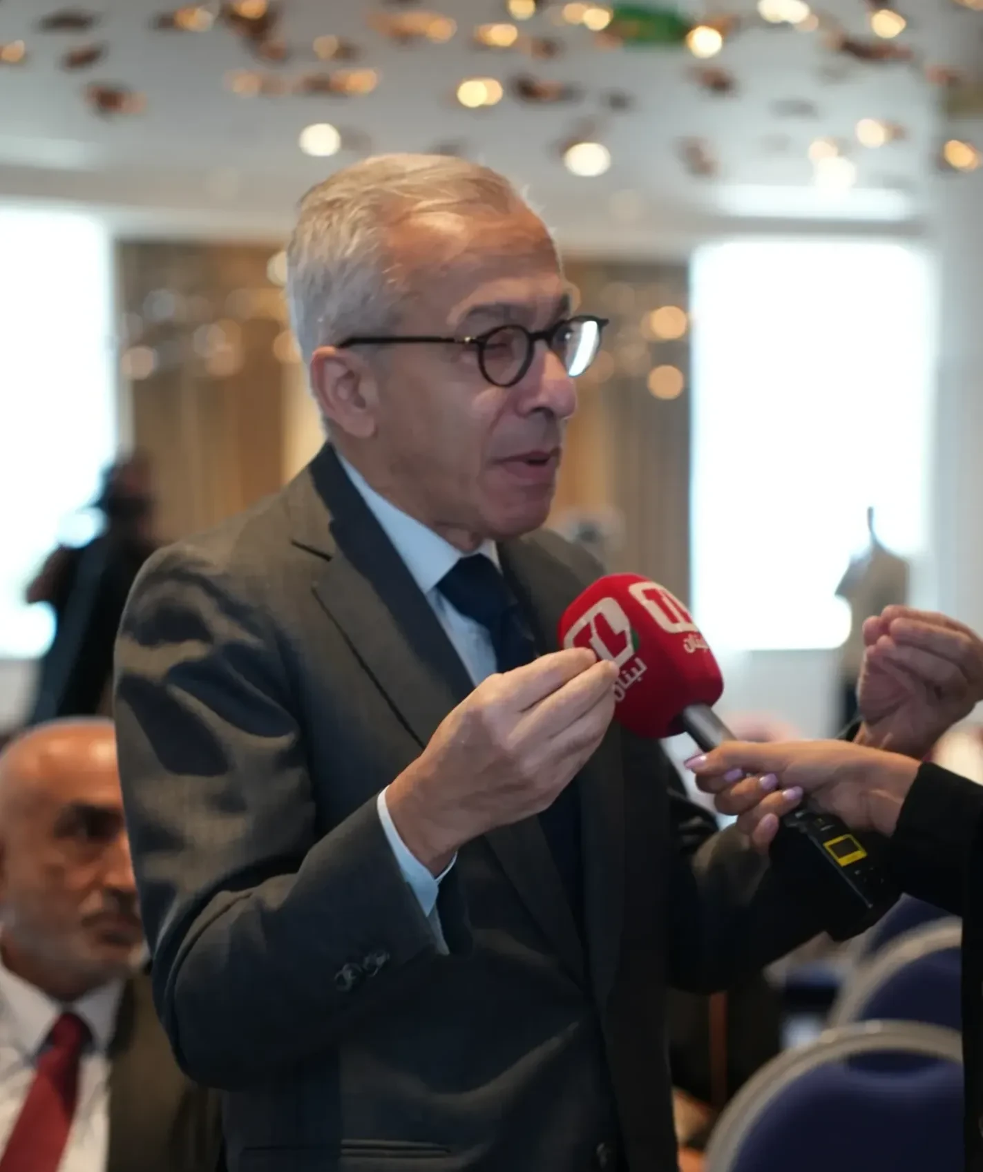 عنصر وسائط