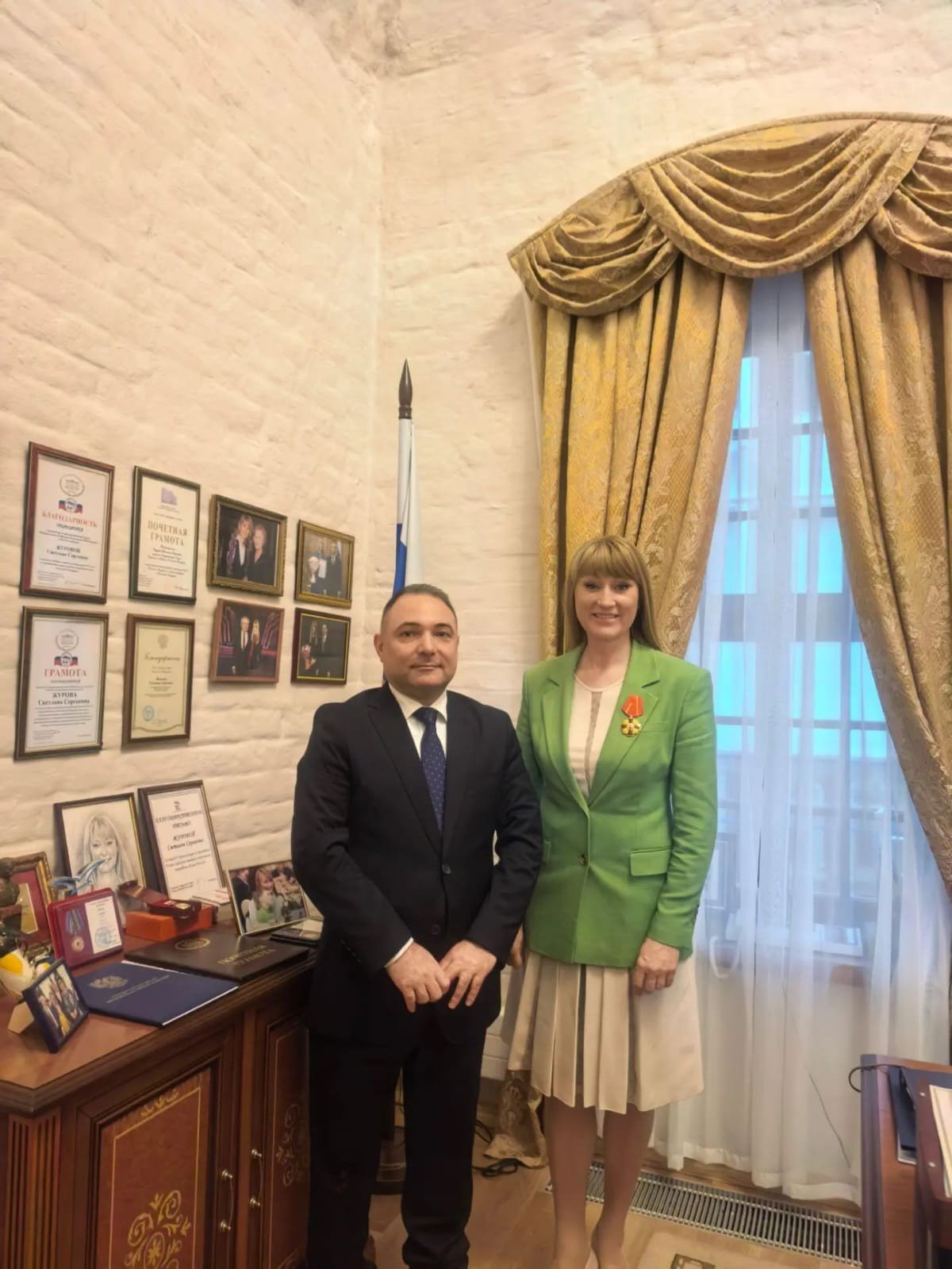 Mohamed Nassereldine Congratulates Svetlana Zhurova on Receiving the Order of Alexander Nevsky